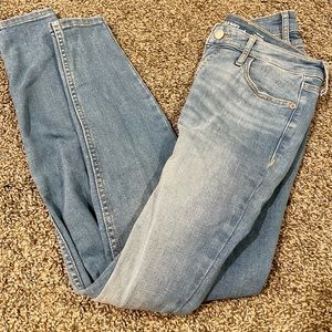 Old Navy Rockstar Super Skinny High Rise size 4